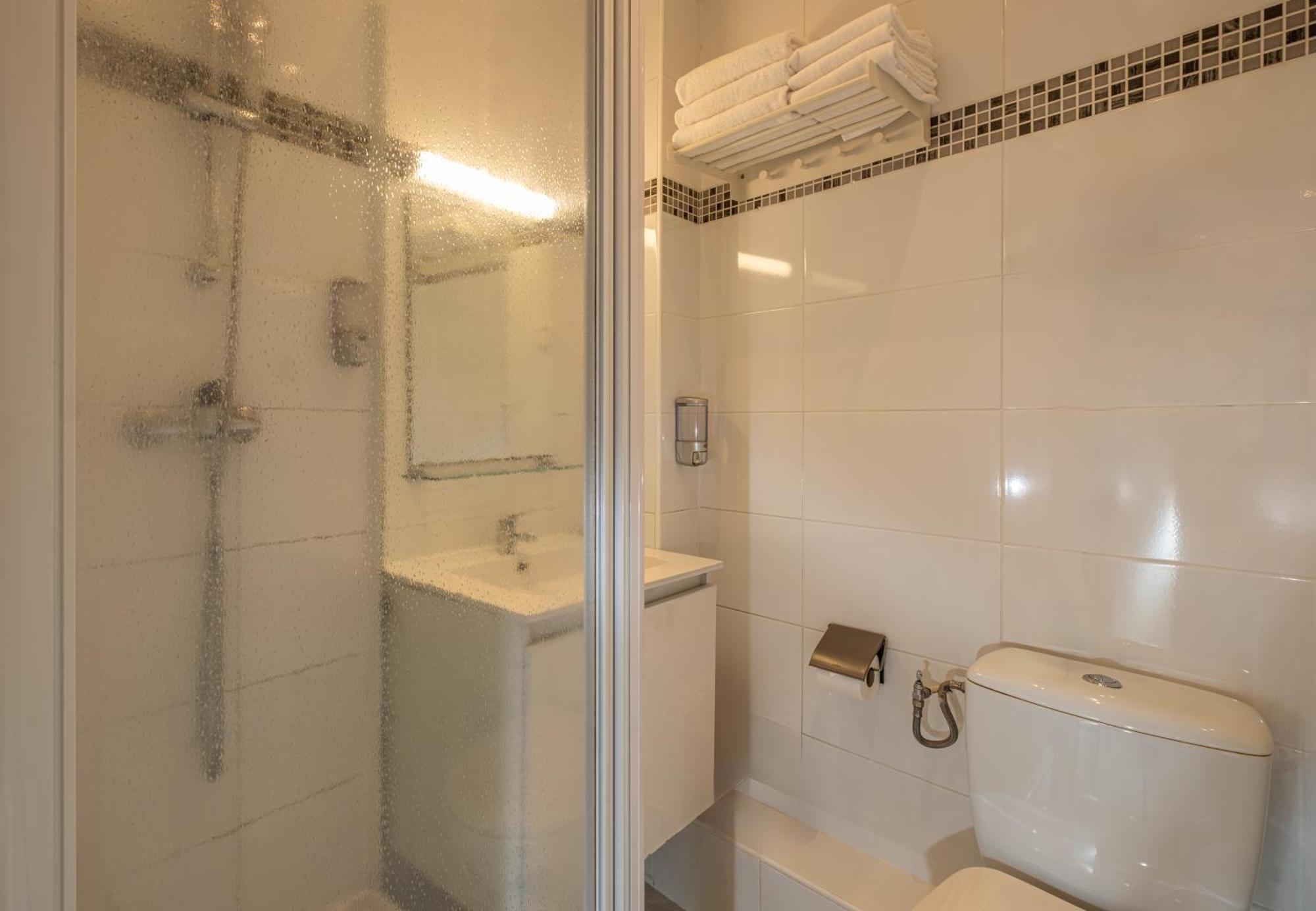 Hotel La Perle Montparnasse Paris Dış mekan fotoğraf