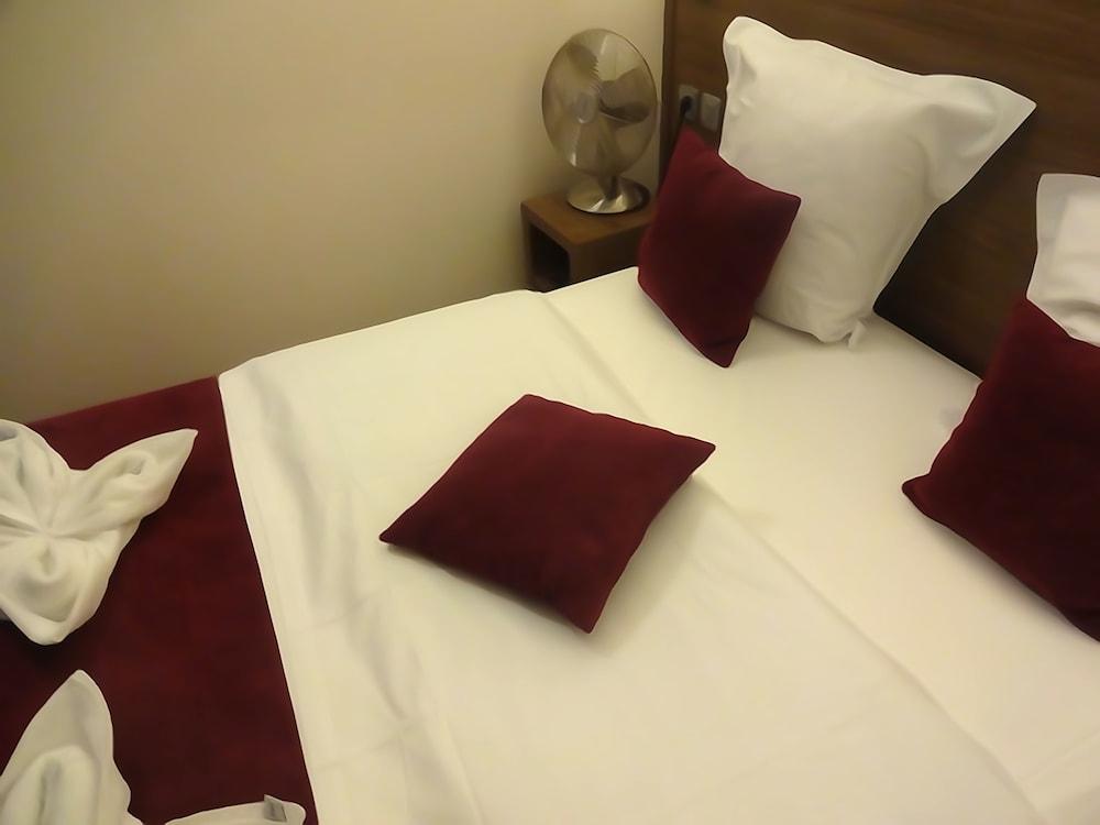 Hotel La Perle Montparnasse Paris Dış mekan fotoğraf